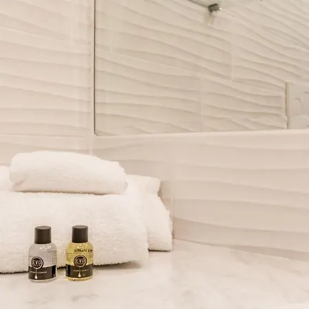 Frezza's Holidays Rom