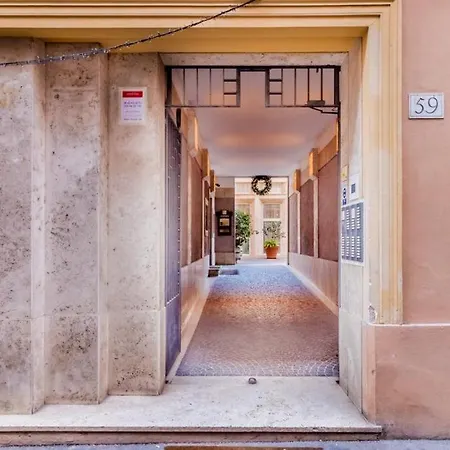 Frezza's Holidays * רומא