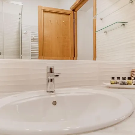 Frezza's Holidays * רומא