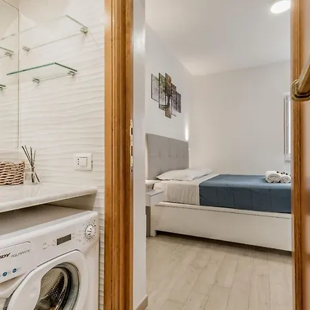 Frezza's Holidays רומא