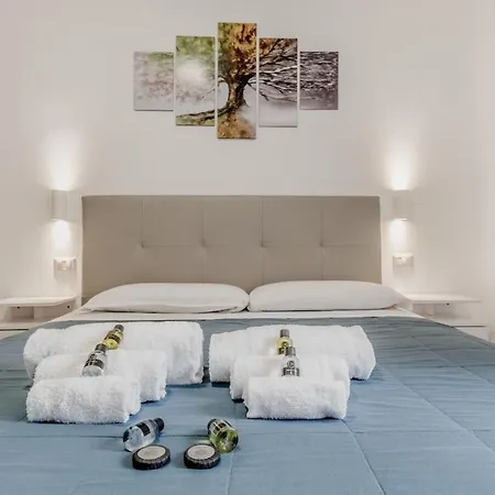 Frezza's Holidays בית נופש *